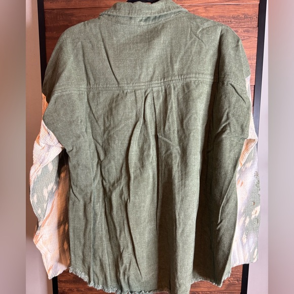 Umgee Olive Green Shirt with Distressed Sweater Sleeves - Picture 2 of 10